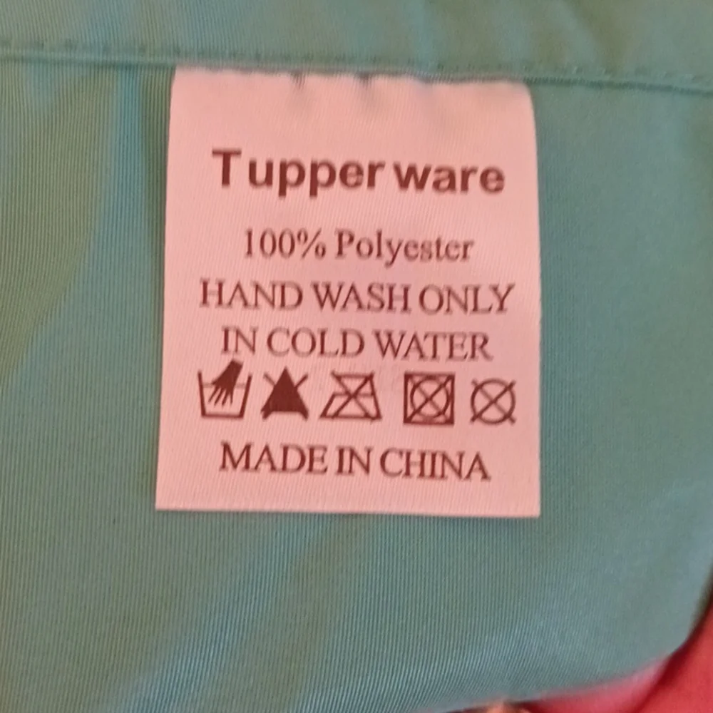 Tupperware nylon apron with pockets fully adjustable Costume
